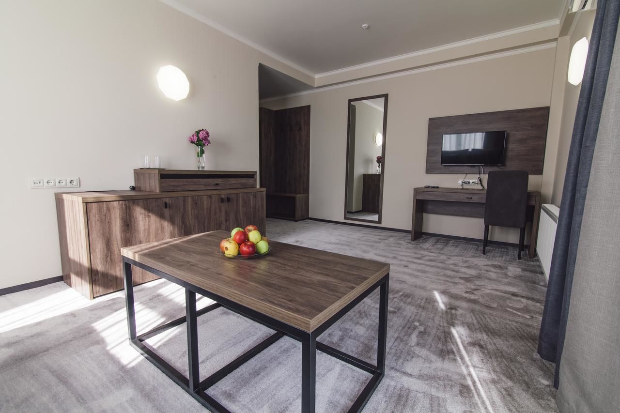 Отель Zinedine Sport-Hotel Ужгород